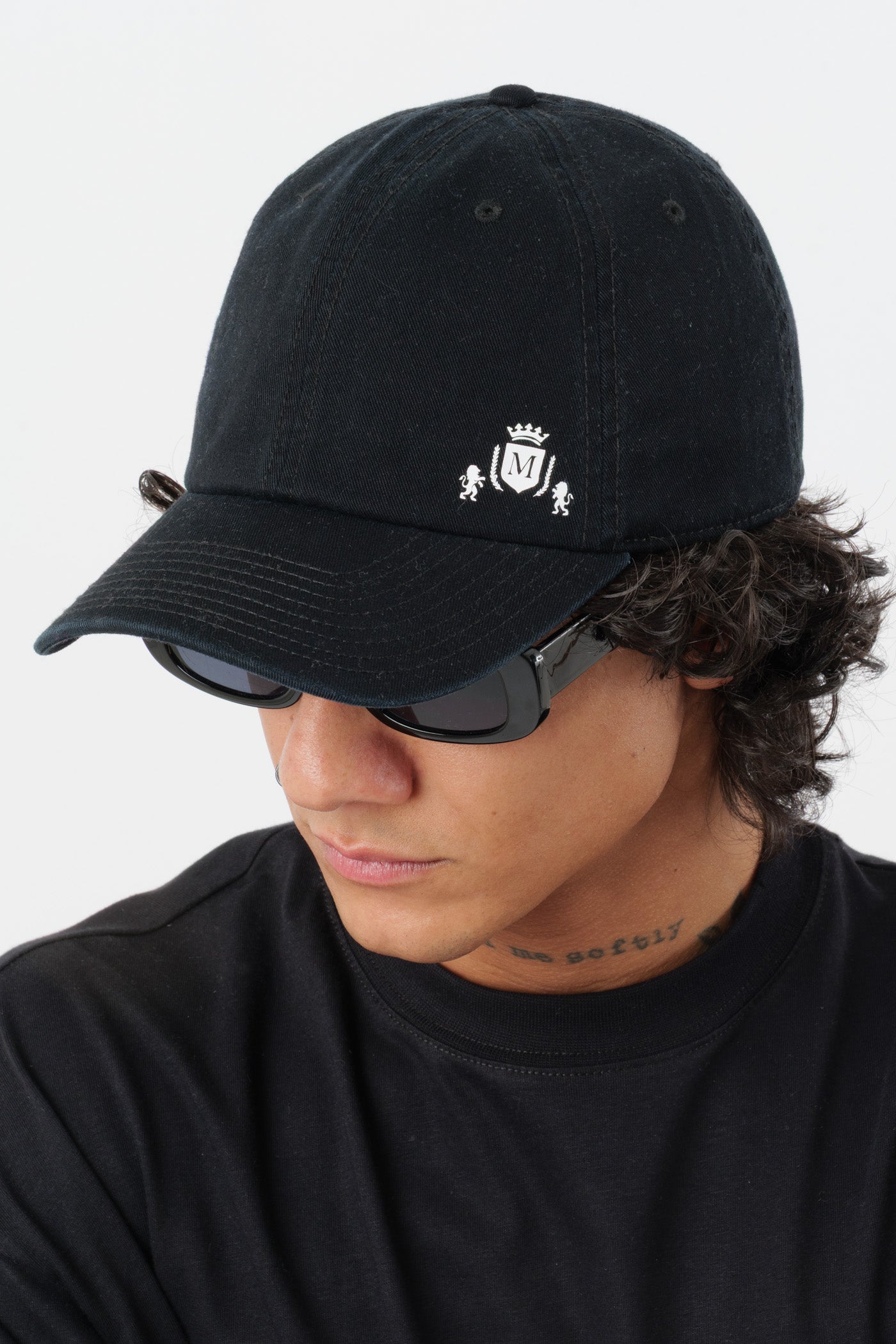 Boné Preto com Mini-Logo Branco