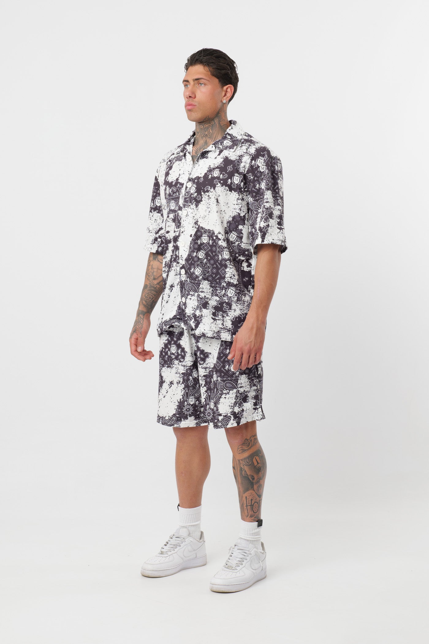 Coordenado Paisley Preto
