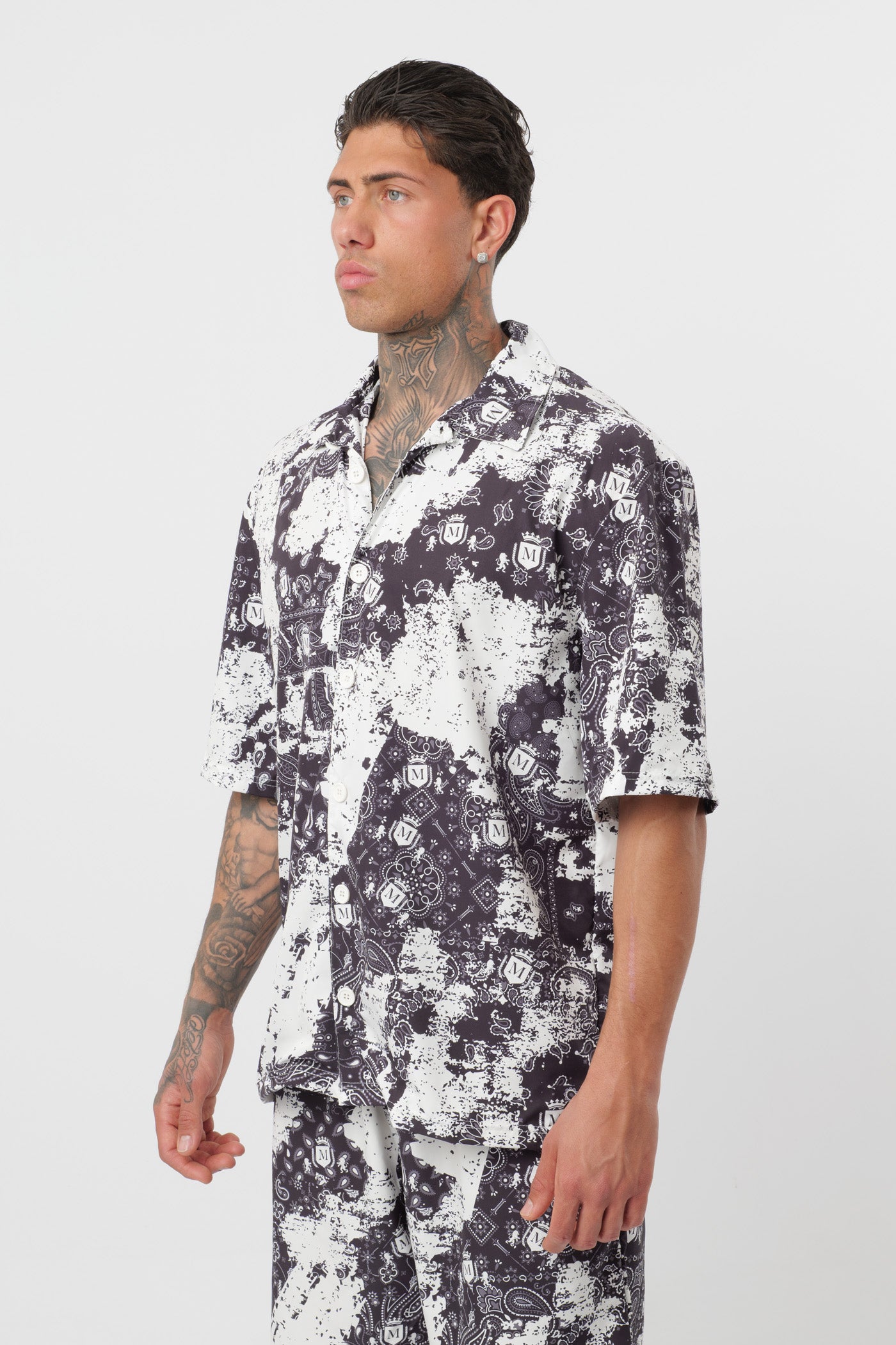 Coordenado Paisley Preto