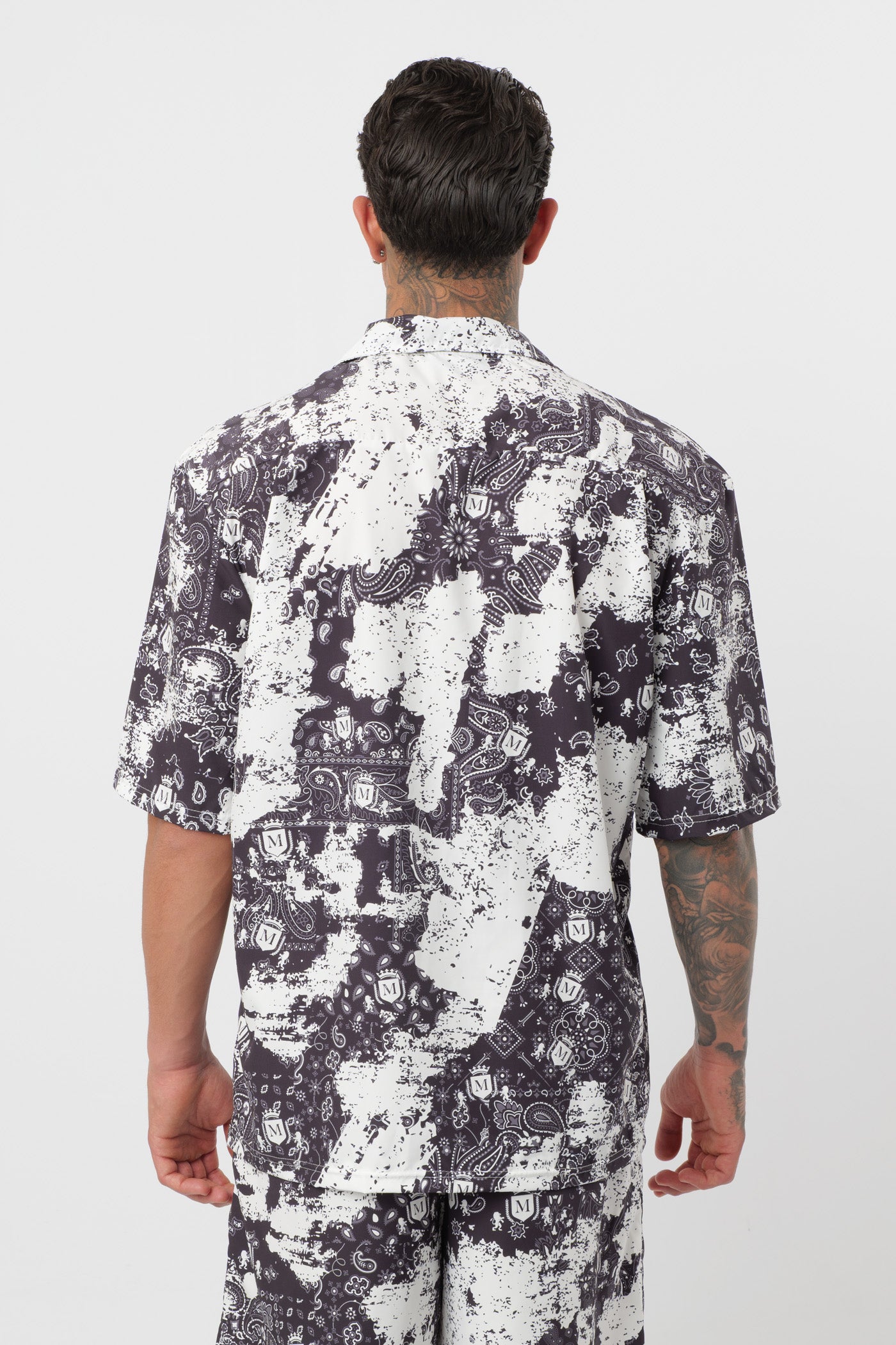 Coordenado Paisley Preto