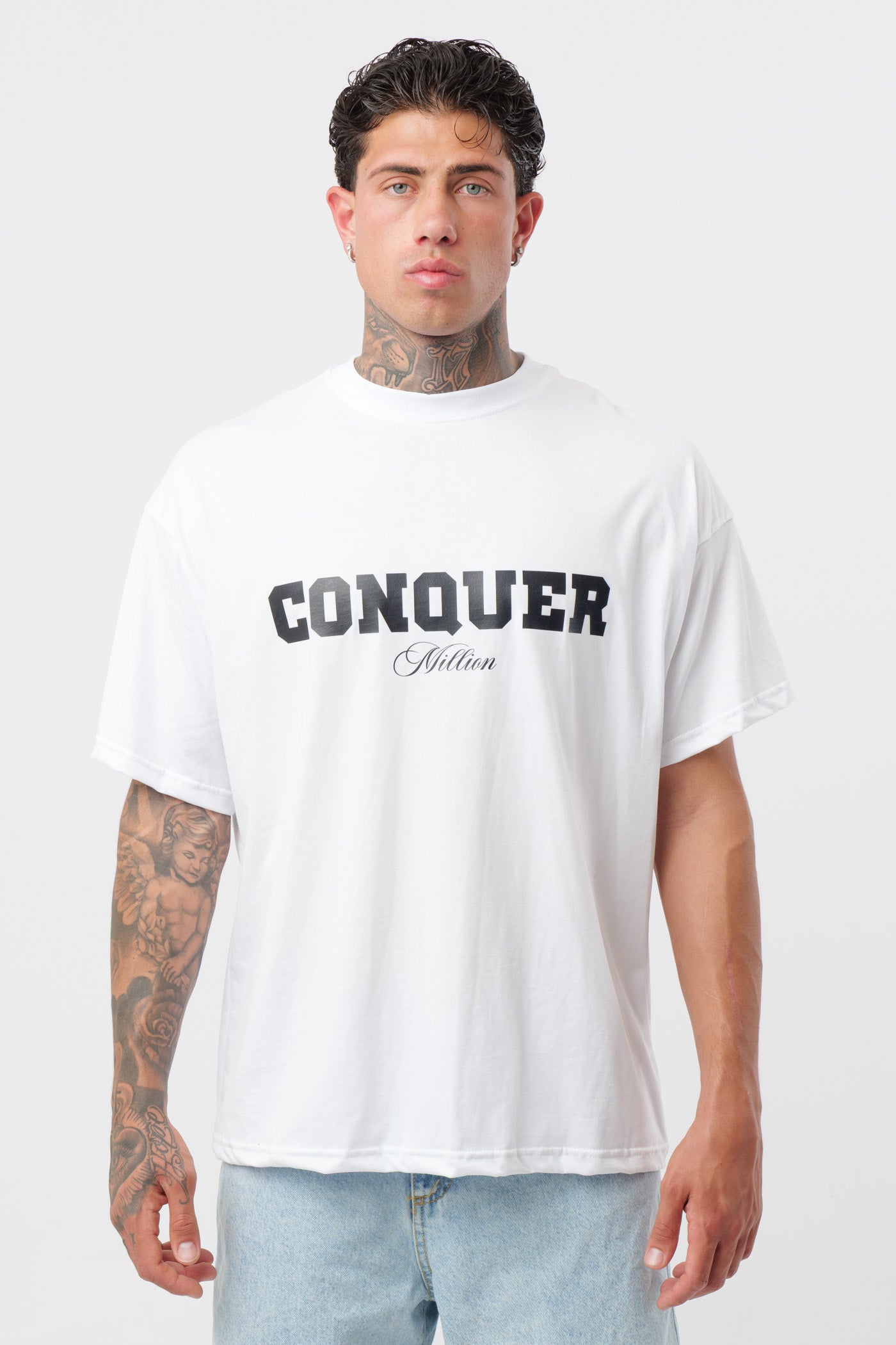 T-shirt Conquer Branca