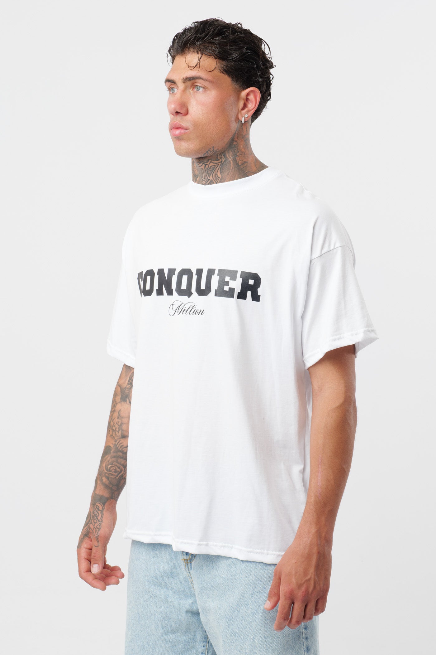 T-shirt Conquer Branca