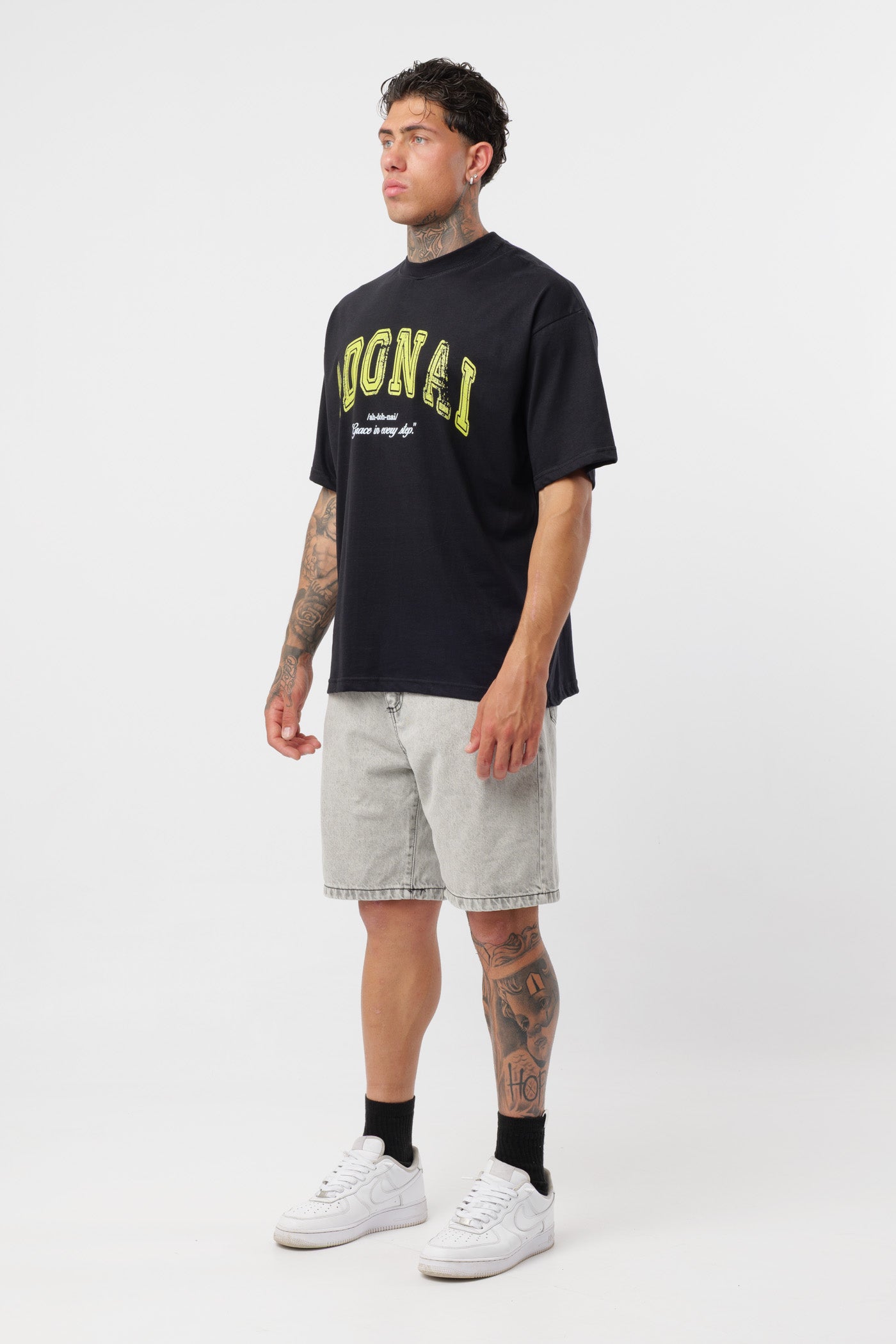 T-shirt Adonai Preta