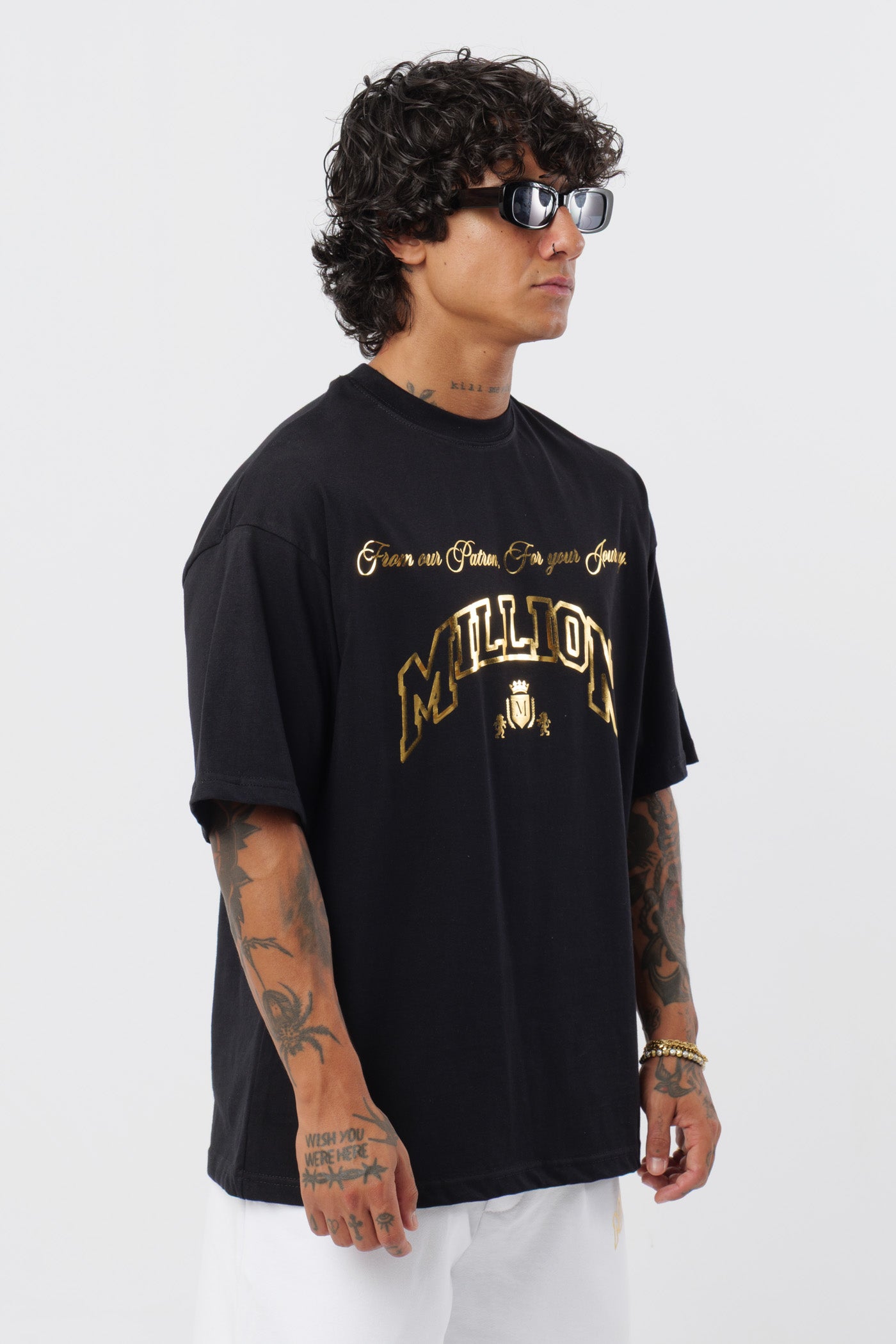 T-shirt Preta Gold Patron